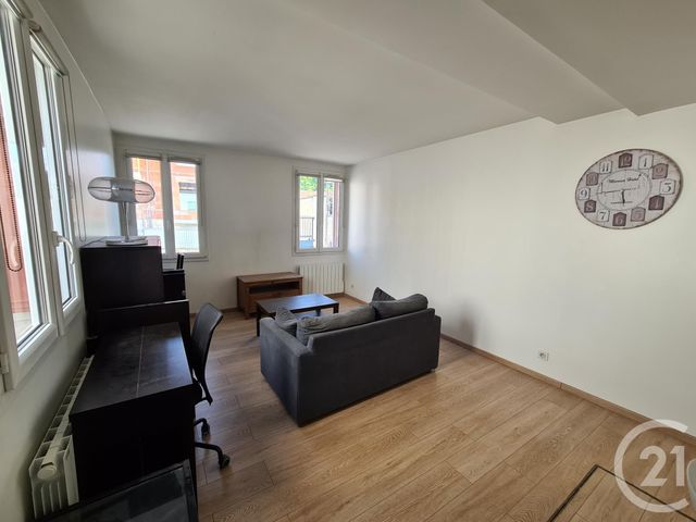 Appartement F2 à louer BOURG LA REINE